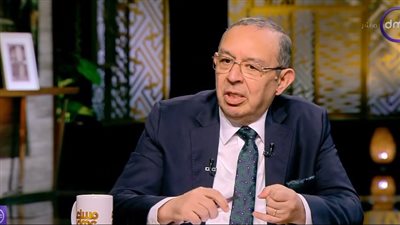 عمرو حسنين: ترامب خرق الثوابت الأمريكية.. وأرقامه عن الجمارك تضاعف الواقع 180 