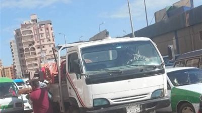  حملات مكثفة رفع 261 حالة إشغال طريق بدمنهور في البحيرة
