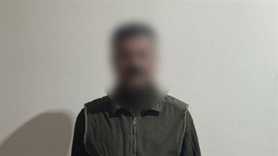 ضبط شخص بحوزته كروت دعاية ومبالغ  بجوار لجنة انتخابية بأجا 