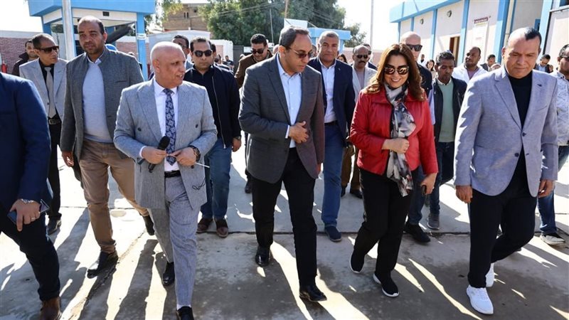 وزيرة التنمية ومحافظ