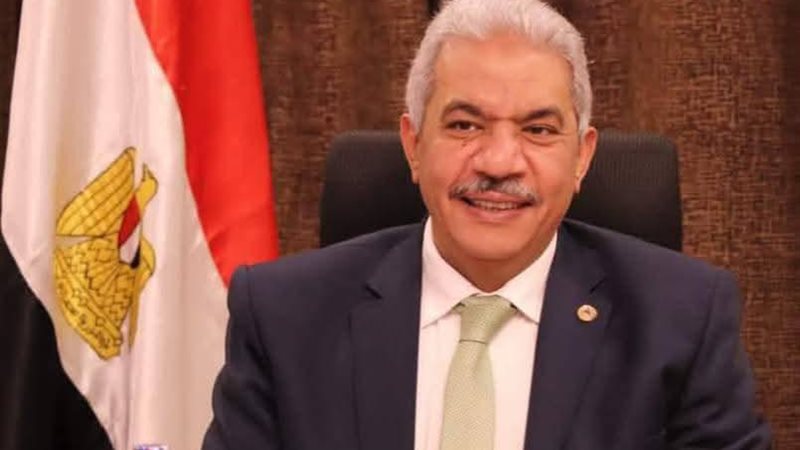 الدكتور محمود صديق