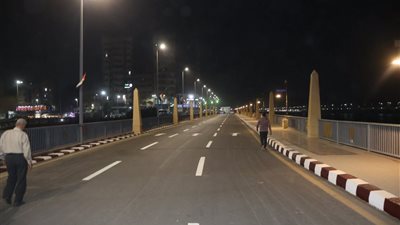 كوبري جديد وممشى سياحي.. أبرز المعلومات عن توسعة كورنيش النيل بسوهاج قبل تفقده