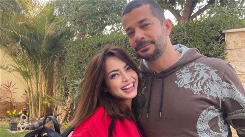 داليا مصطفى وشريف
