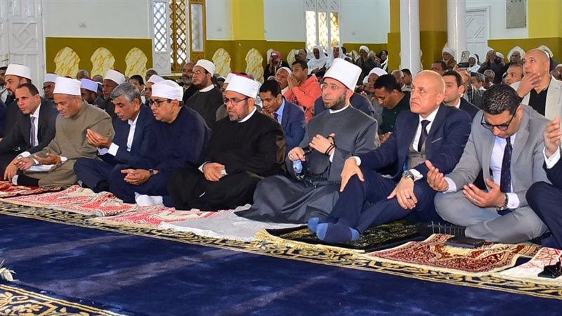 وزير الأوقاف ومحافظ