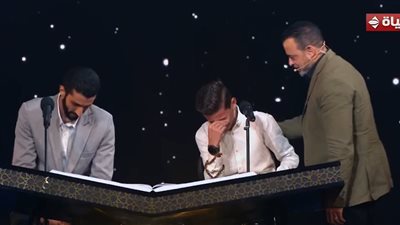 خالد عطية يتخطى المنافسة وعلي محمد يبكي في مشهد مؤثر يدمع الجمهور