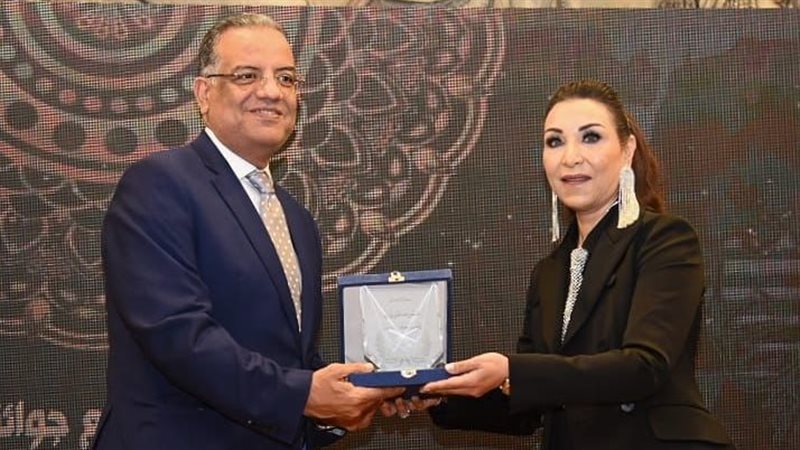 محمود مسلم يحصل على