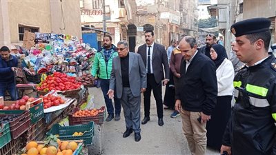 محافظ الدقهلية يتابع أعمال النظافة ورفع الإشغالات بشوارع وميادين المنصورة