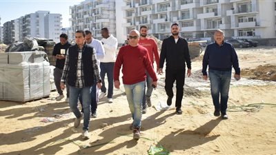 العلمين الجديدة: تسريع العمل بمزارين والحي اللاتيني لضمان تسليم الوحدات