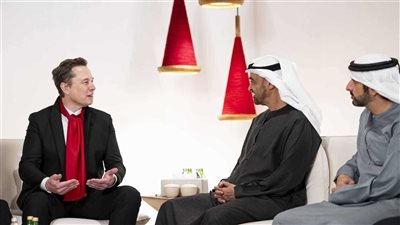 الرئيس الإماراتي يلتقي بإيلون ماسك لبحث المستجدات في مجال الذكاء الاصطناعي