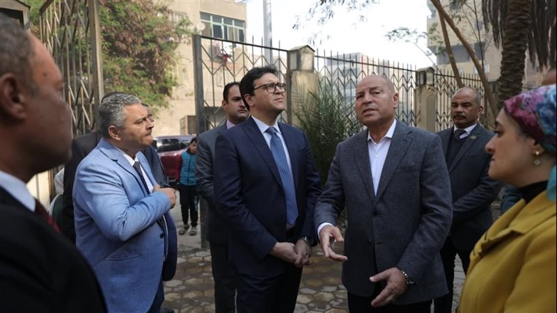 وزير الثقافة ومحافظ