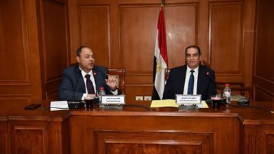 رئيس هيئة تنمية الصعيد يستعرض جهود وخطة عمل الهيئة أمام لجنة الإسكان 
