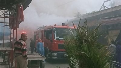 السيطرة على حريق نشب بسوق عرفان بالإسكندرية دون وقوع إصابات 