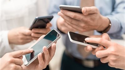  خالد أبو بكر عن ضرائب الهواتف: لازم يا خدو جائزة نوبل في خلق الأزمات