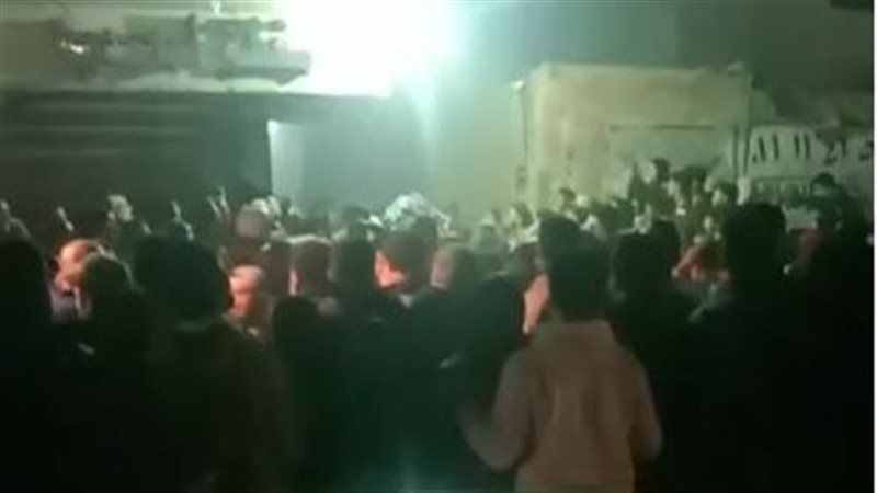لحظة انتشال الجثامين