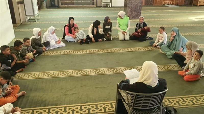 جانب من البرامج التثقيفية