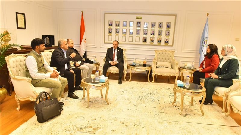 محافظ أسيوط 