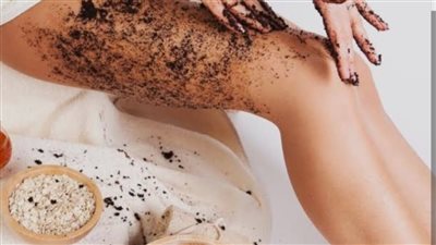 ليمون وقهوة..كيف تصنعين مقشر جسم طبيعي في المنزل بمكونات بسيطة 