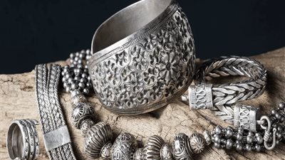 الفضة تصبح ثاني أكبر أصول العالم قيمة سوقية متجاوزة لشركة «إنفيديا»
