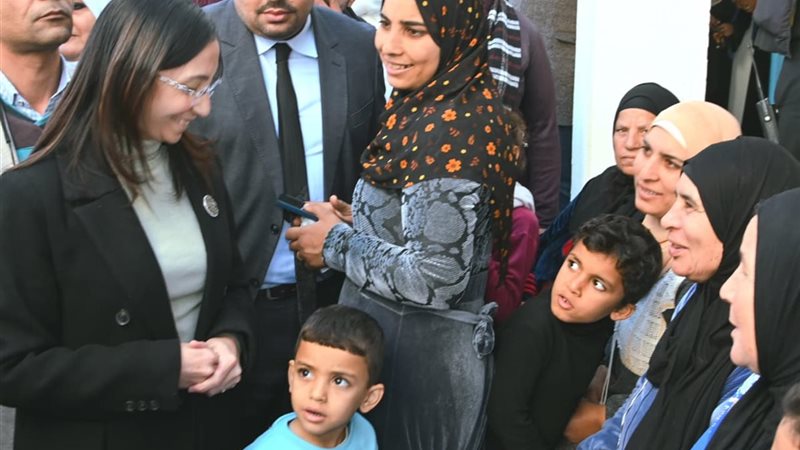 محافظ البحيرة تتفقد
