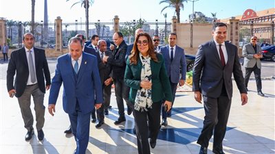 وزيرة التنمية ومحافظ بورسعيد يتفقدان المرحلة الأولى من كورنيش بورسعيد السياحي