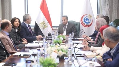 وزير الصحة يترأس اجتماع مجلس إدارة الهيئة العامة للمستشفيات التعليمية رقم 18