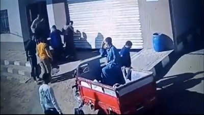 مسعف ببني سويف ينقذ طفلًا من الموت بعد ابتلاعه حلويات صلبة
