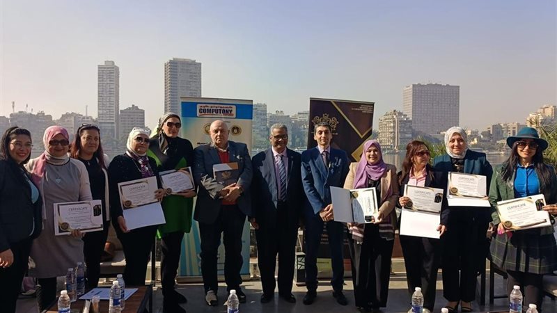 عدد من الكوادر الإعلامية