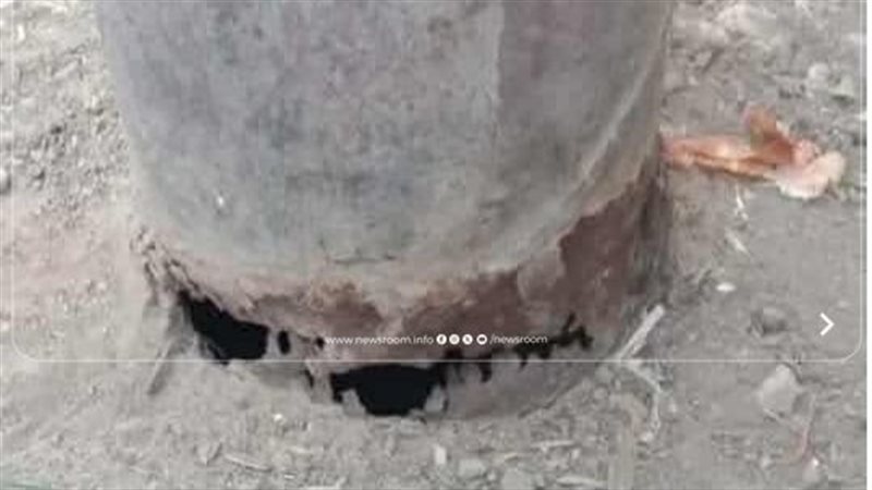 عمود انارة متآكل