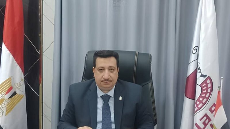 الدكتور أحمد الشطوري