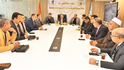 محافظ أسيوط يتابع فتح لجان اليوم الثاني من جولة الإعادة بالدائرة الثالثة