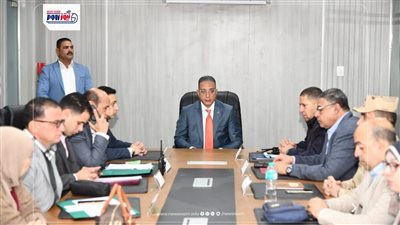 محافظ الفيوم يتابع أعمال فتح وانتظام لجان التصويت باليوم الثاني للانتخابات