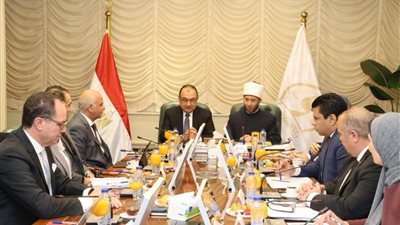 وزير الأوقاف يستقبل وزير قطاع الأعمال العام لبحث تعزيز التعاون 
