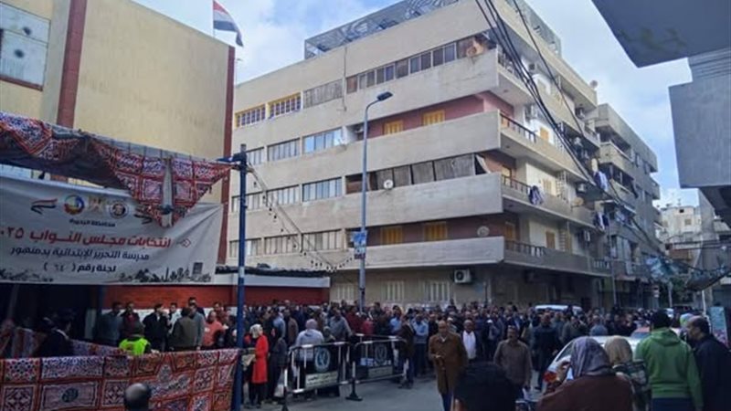 توافد الناخبين في