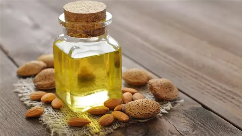 زيت اللوز الحلو 
