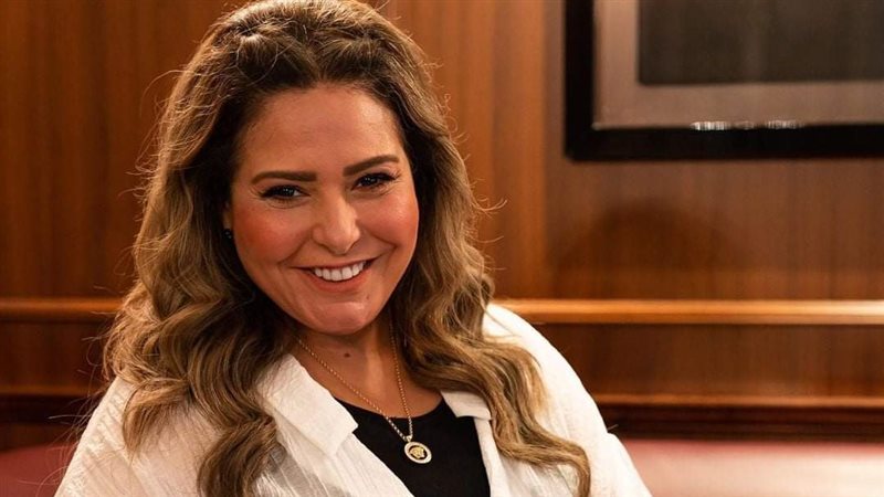 الفنانة صابرين 