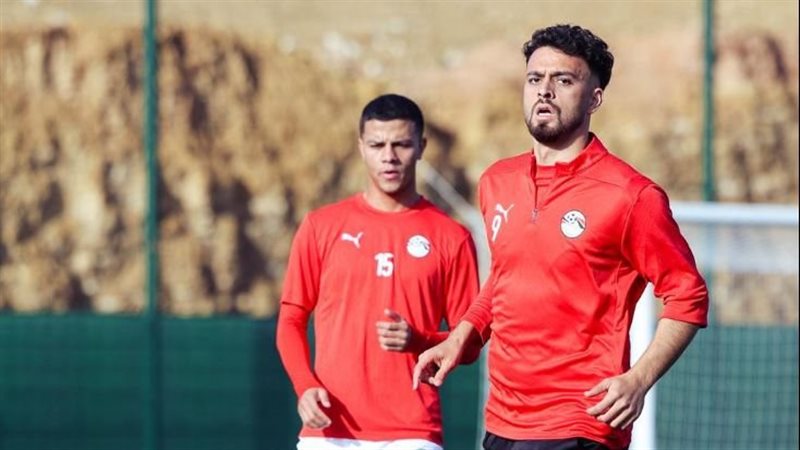 صلاح محسن في معسكر