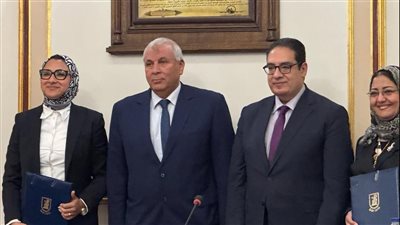 جامعة القاهرة تواصل دعمها التنموي لمحافظة الوادي الجديد عبر مشروع رائد للزراعة