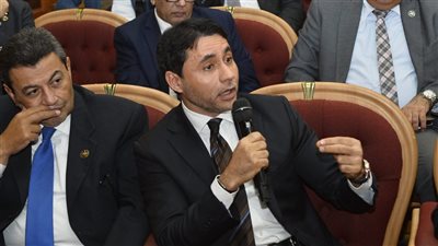  مظلوم يطالب هيئة الطرق بإعداد دراسة عن استكمال امتداد الطريق الصحراوي الشرقي 