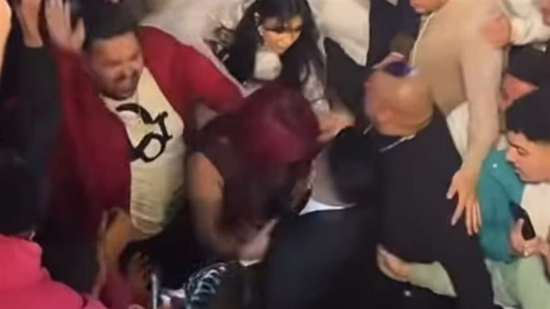 فرح كروان مشاكل