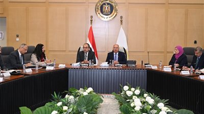 كامل الوزير: تعزيز تعاون بين قطاع الأعمال والغزل لتقليل الواردات 