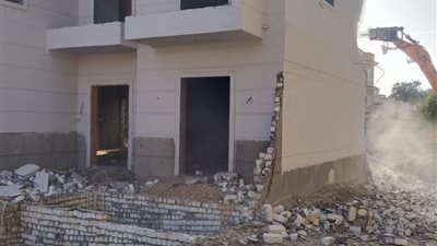 إزالة 7 فيلات مخالفة و7 متغيرات مكانية في حملات بالإسكندرية 