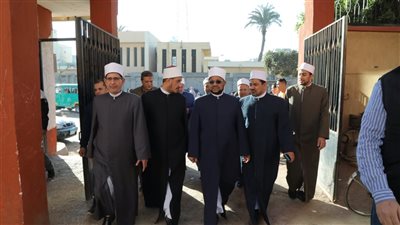 أمين (البحوث الإسلاميَّة) يتفقَّد منطقة الوعظ ولجنة الفتوى والمعرِض الدائم