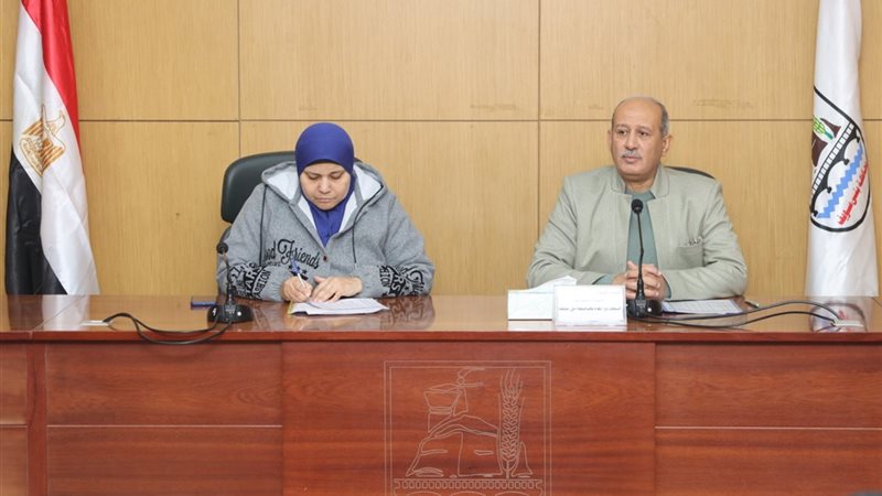 اللواء حازم عزت السكرتير