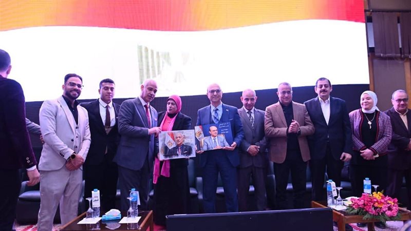 رئيس جامعة أسيوط
