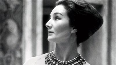 عن عمر يناهز 96 عامًا.. رحيل الكونتيسة جاكلين دي ريبس 