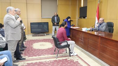 محافظ بنى سويف يناقش طلبات أهالي الفنت وميدوم بشأن الصرف الصحي والإنارة