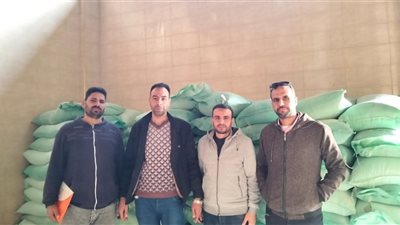 ضبط 70 شيكارة دقيق بلدي مهربة لأحد المناخل بكفر الدوار بالبحيرة