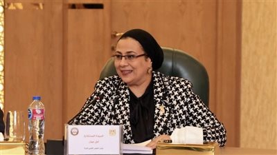 المستشارة أمل عمار تشهد توقيع بروتوكلي تعاون لدعم العدالة الأسرية 