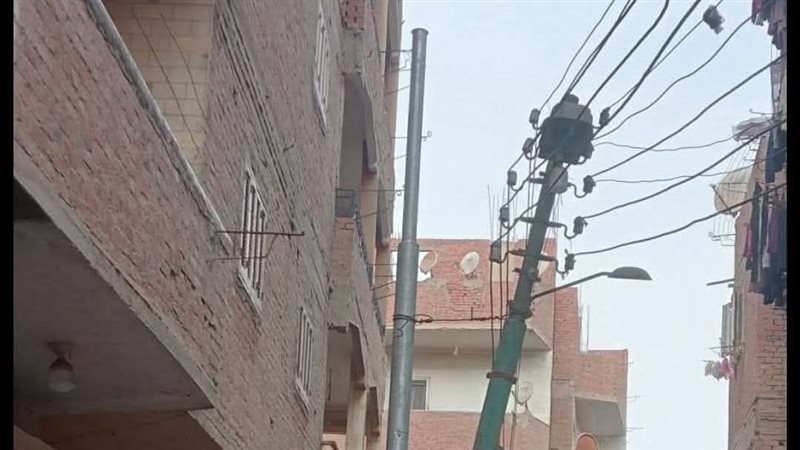 أعمدة إنارة - أرشيفية