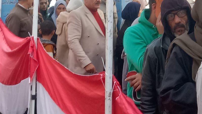 توافد المواطنين على